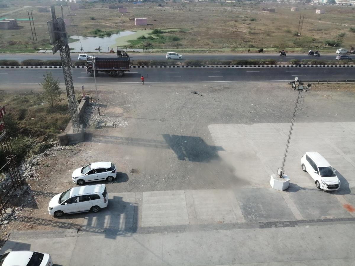 Hotel Golden City Vadodara Exterior foto