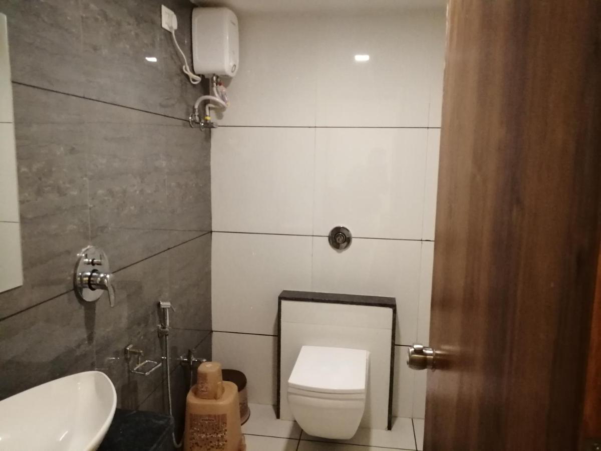 Hotel Golden City Vadodara Exterior foto